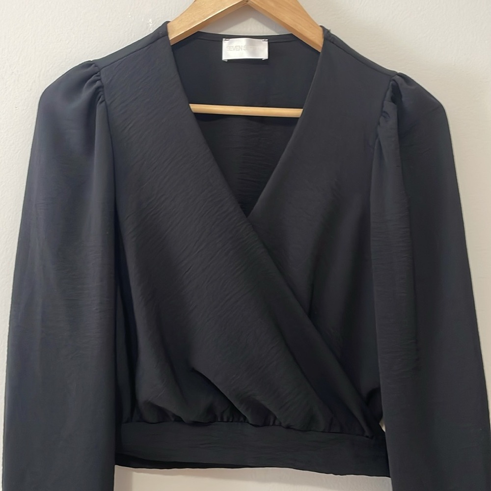 Seven Sisters wrap top - Black - XS